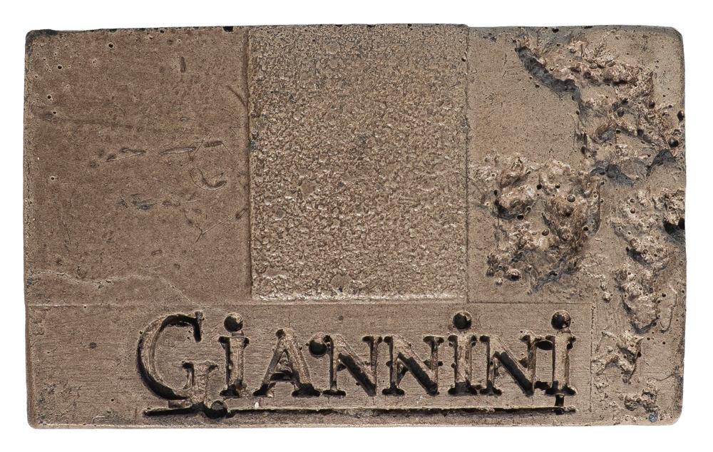 Foro Romano Concrete Wall Fountain W/Planter Around Water Basin With Spout
