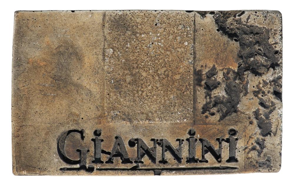 Foro Romano Concrete Wall Fountain W/Planter Around Water Basin With Spout