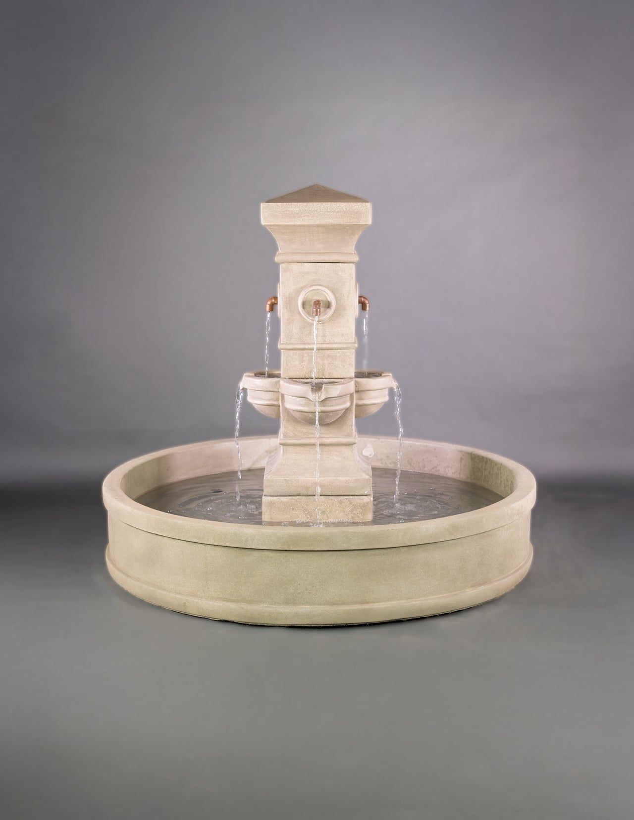 Rialto Malibu Pond Fountain with Concrete Spout in Limestone Finish