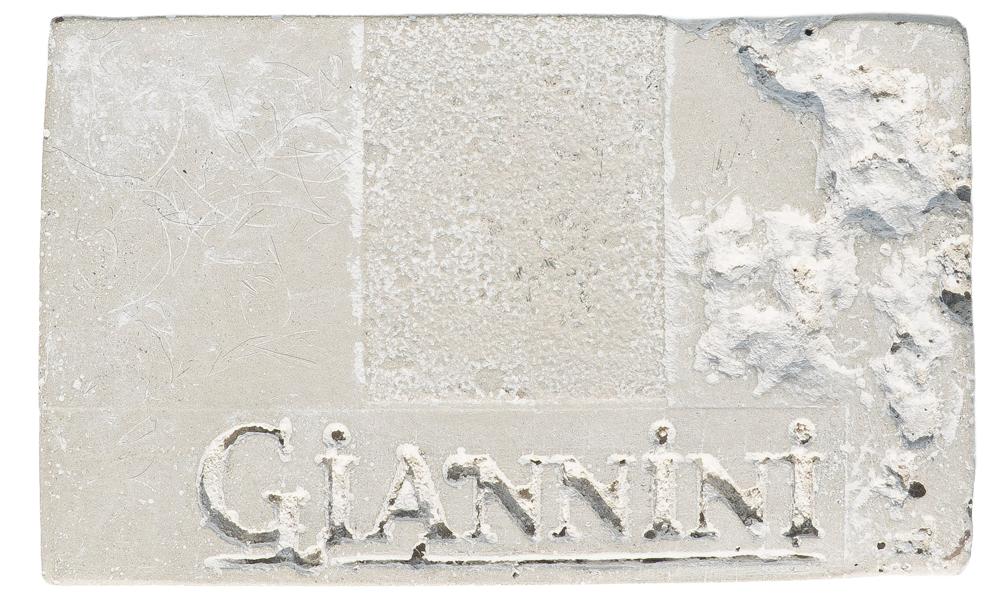 Foro Romano Concrete Wall Fountain W/Planter Around Water Basin With Spout