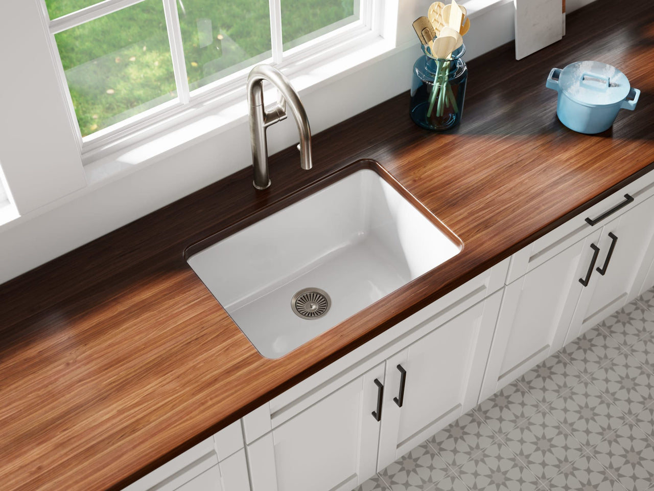 LaToscana 27" Single Bowl Drop-in/Undermount Fireclay Kitchen Sink in White