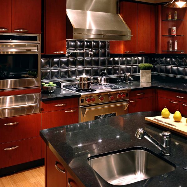 Houzer Club 13 inch Stainless Steel Undermount Small Bar and Prep Sink with Strainer & Bottom Grid