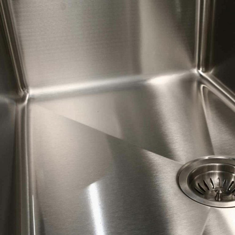 Houzer Nouvelle 31 inch Stainless Steel Undermount 50/50 Double Bowl Kitchen Sink with Strainer & Grid
