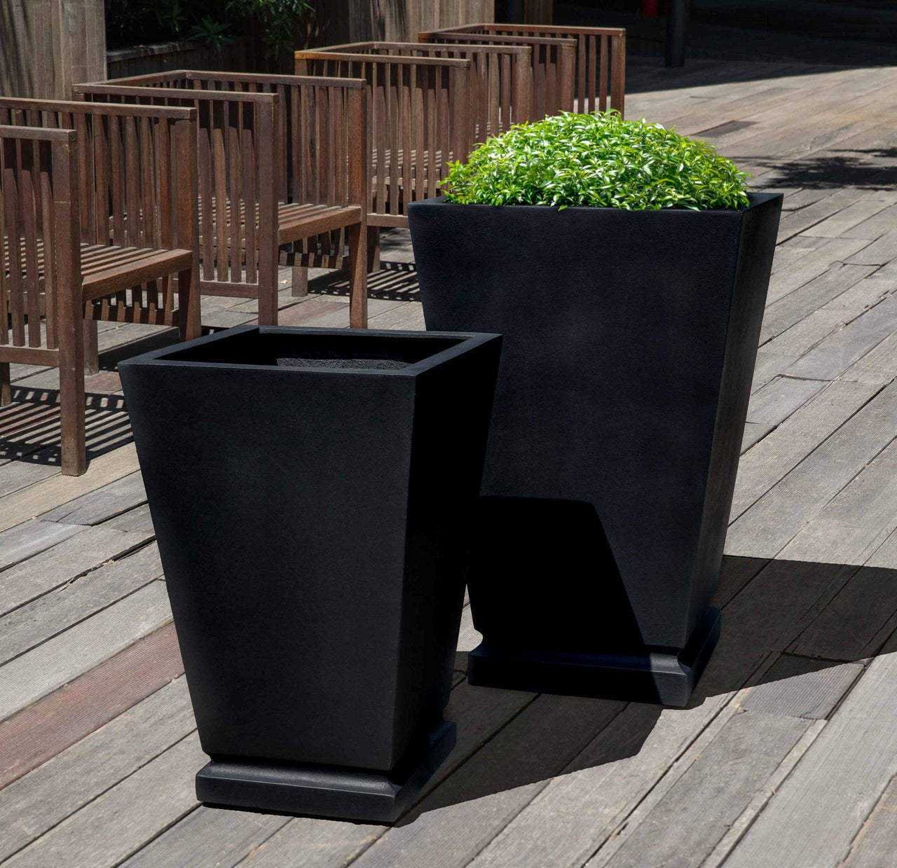 Campania International Fiber Clay Westmere Planter Urn/Planter Campania International Onyx Black Lite Large 