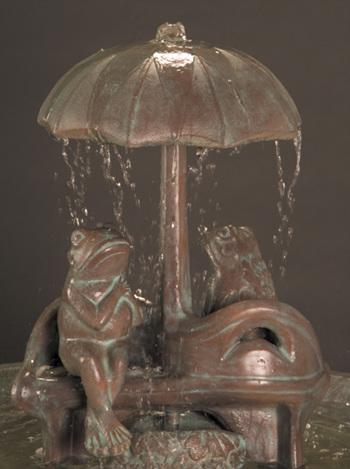 Frogs on Love Seat Fountain Fountain Fiore Stone 