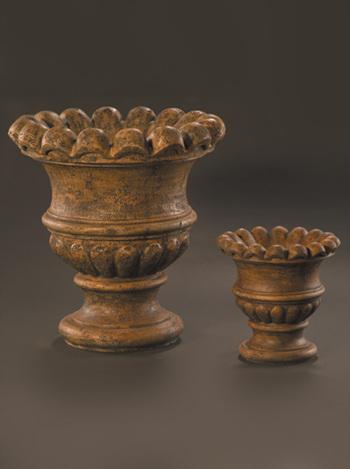 Scallop Urn Ftn, Quatrefoil Fountain Fiore Stone 