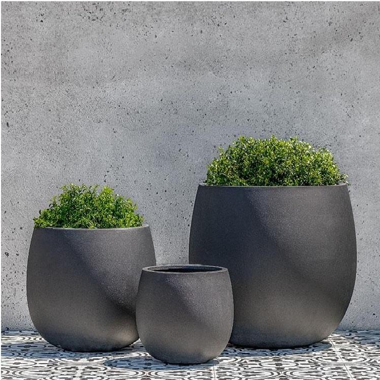 Campania International Cambridge Planter Urn/Planter Campania International Onyx Black Lite Large 