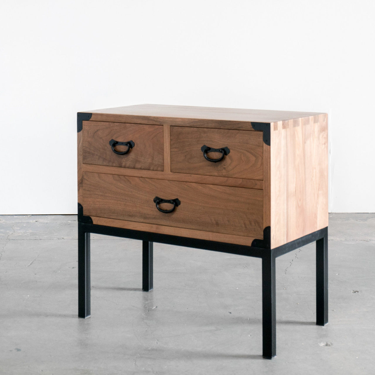 Kobe End Table End Table Gingko 