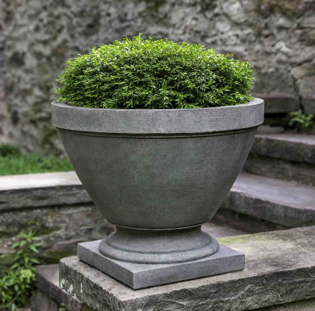 Campania International Park Slope Urn Urn/Planter Campania International 