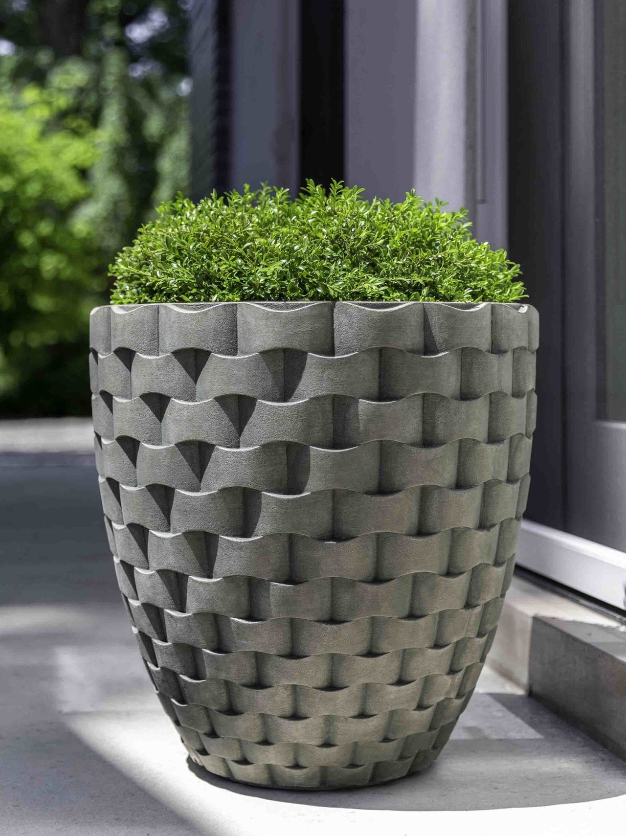 Campania International M Weave Round Planter Urn/Planter Campania International 