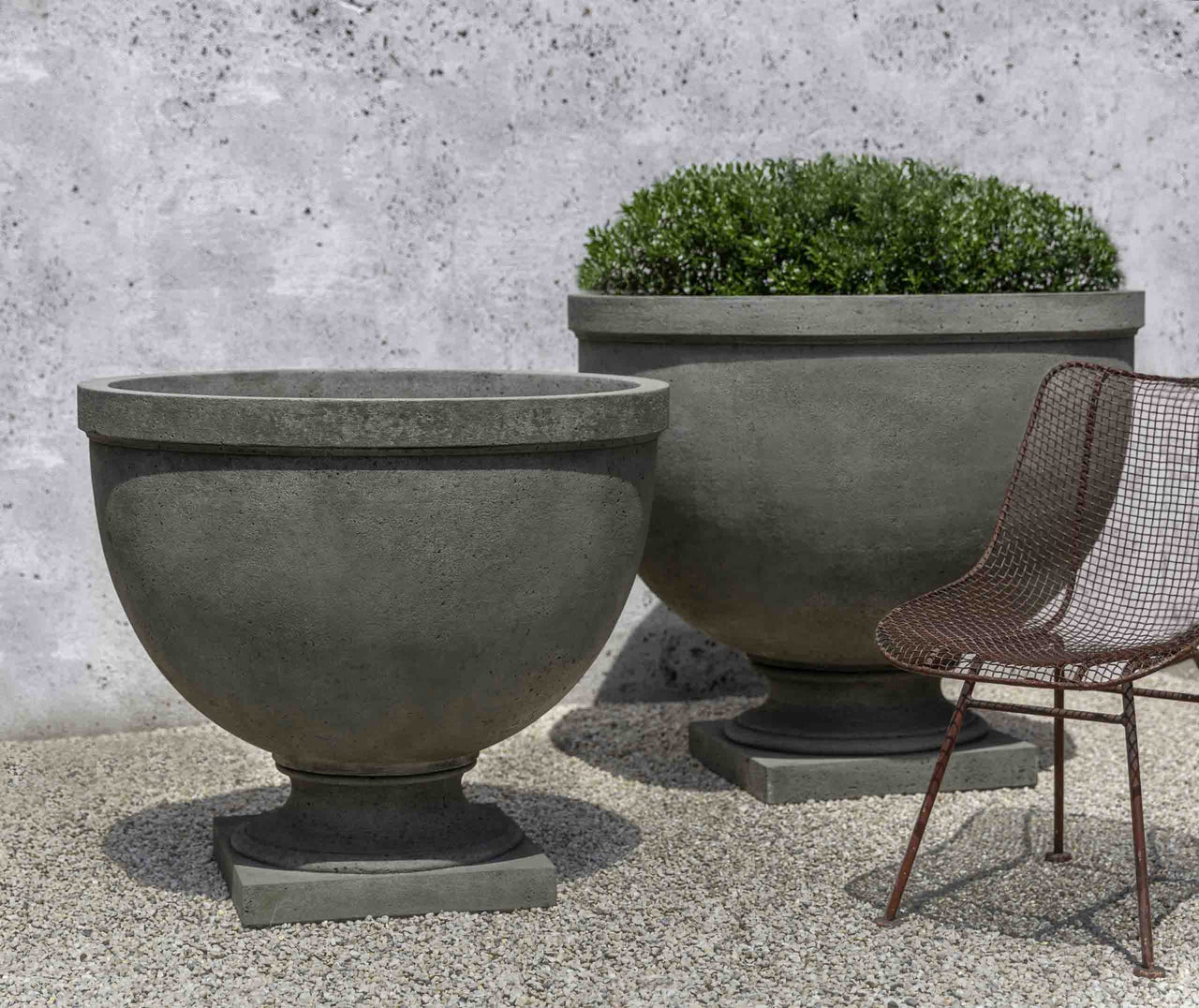 Campania International Huntington Urn Planter Urn/Planter Campania International 